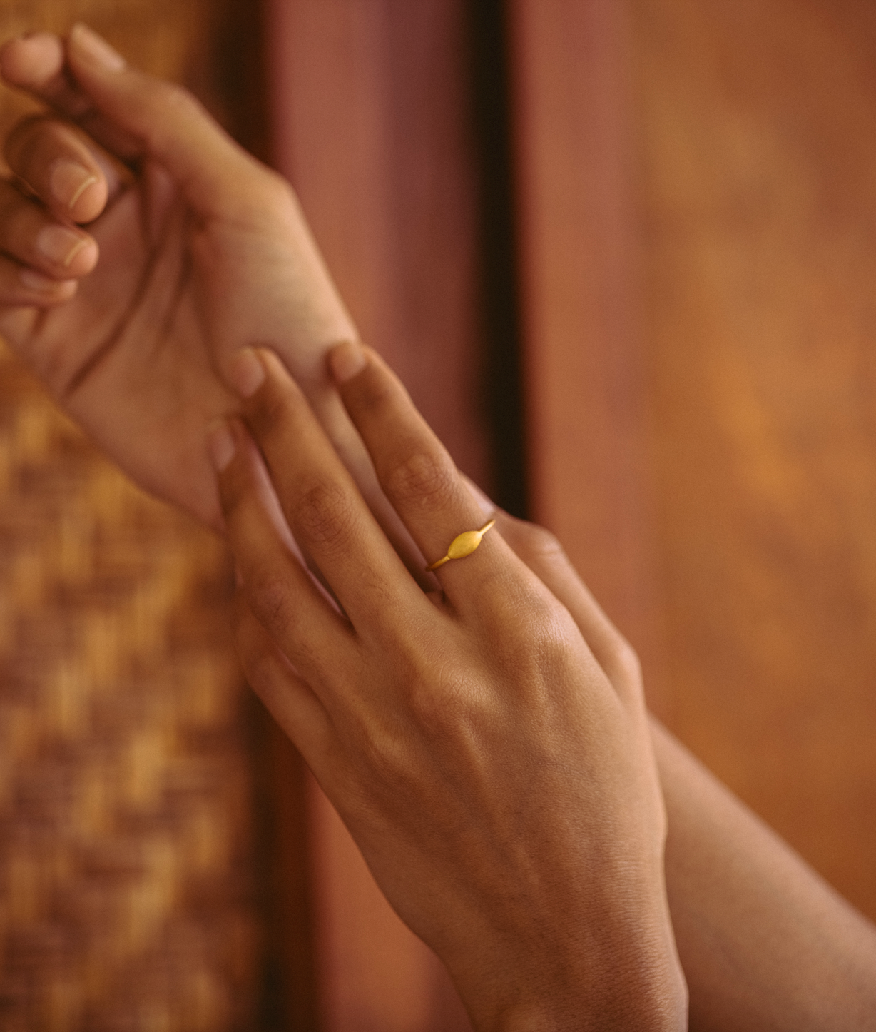 Mini Seed Ring in 22kt Gold